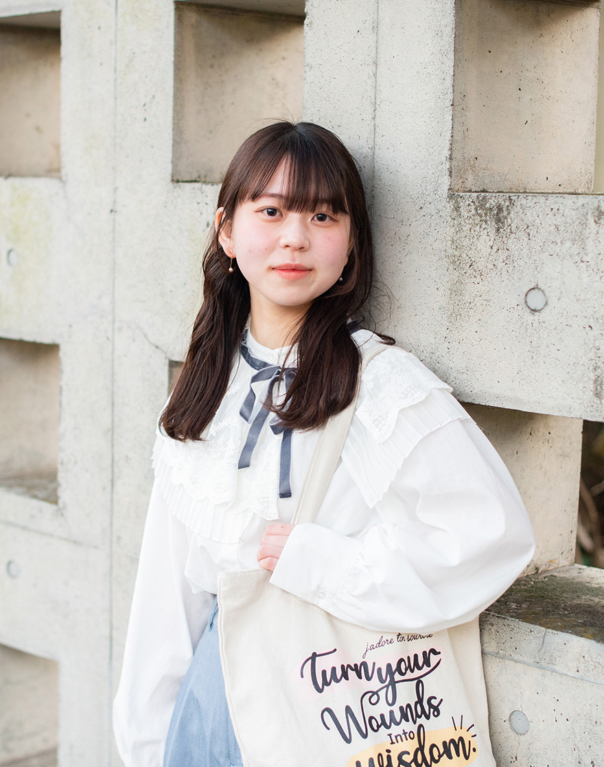 新関鈴子