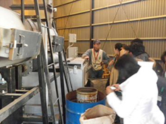 Boiler reusing mushroom bed wastes (Sakura Farm)