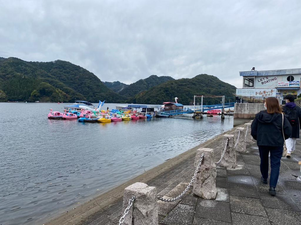 2022/10 Going sampling at Sagami Lake with the new 3rd years