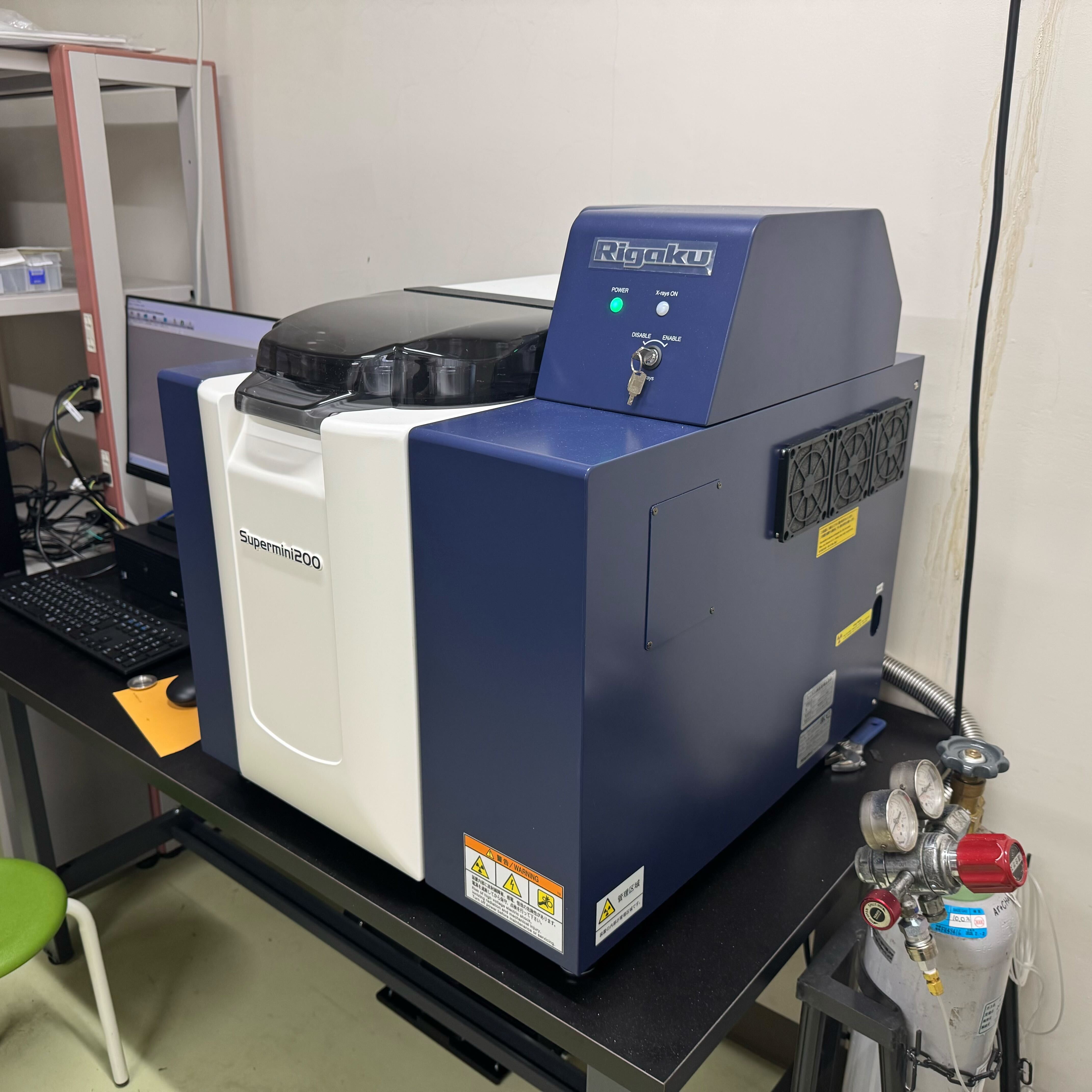 Rigaku Supermini200 X-ray fluorescence spectrometer