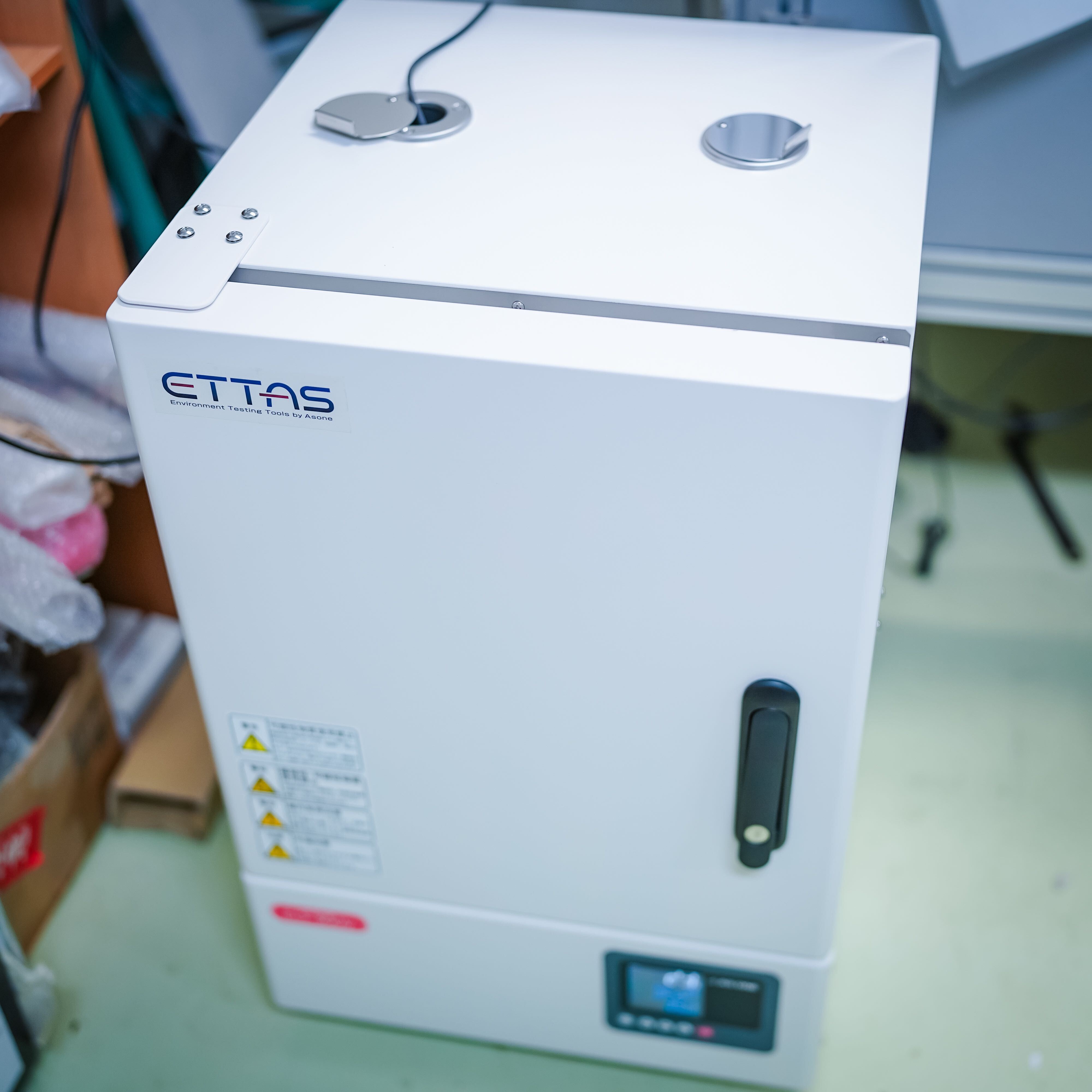 Constant temperature oven