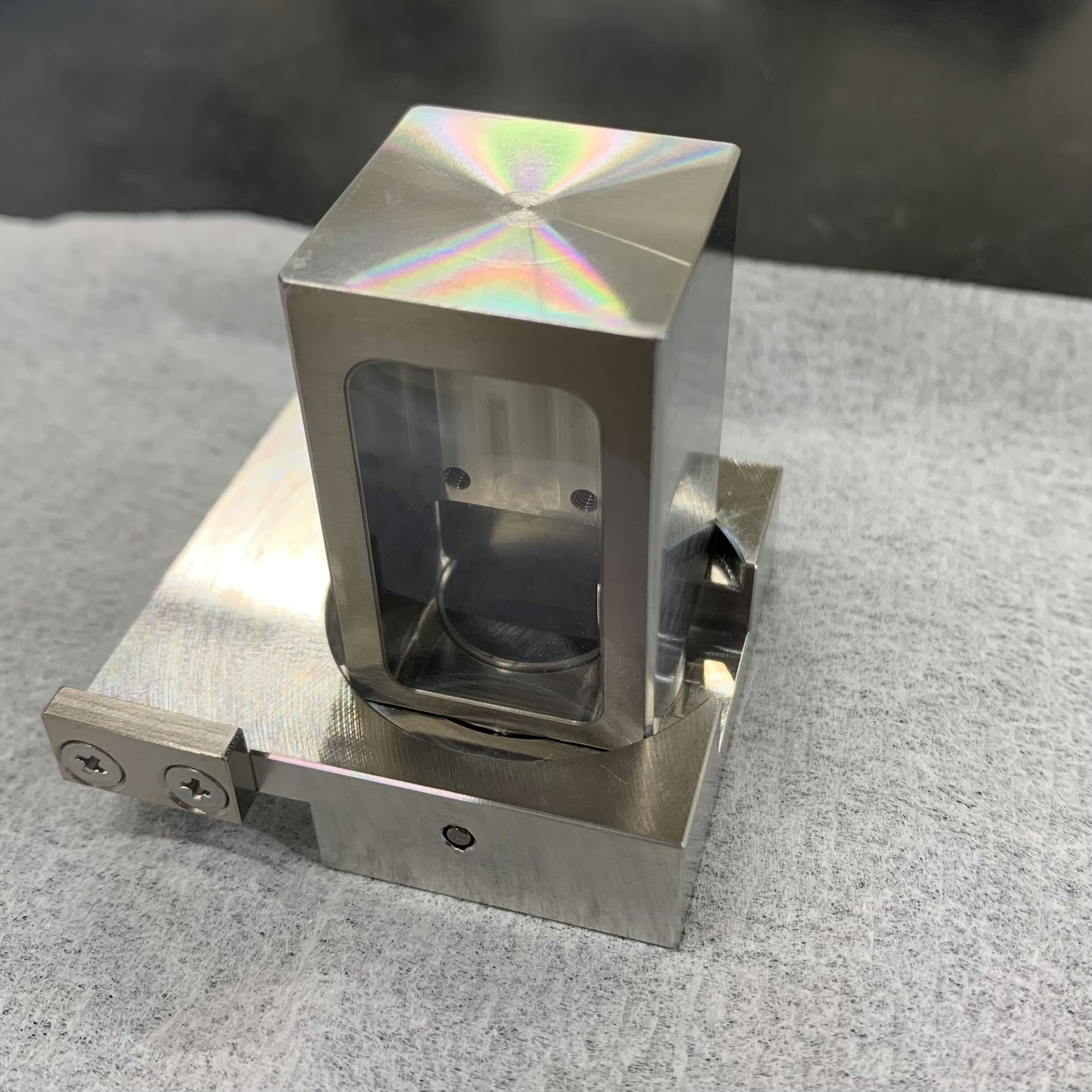 Atmosphere separator for XRD