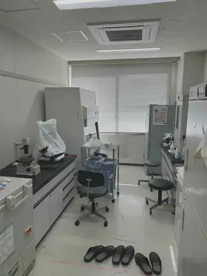 実験室の様子（実験卓） 